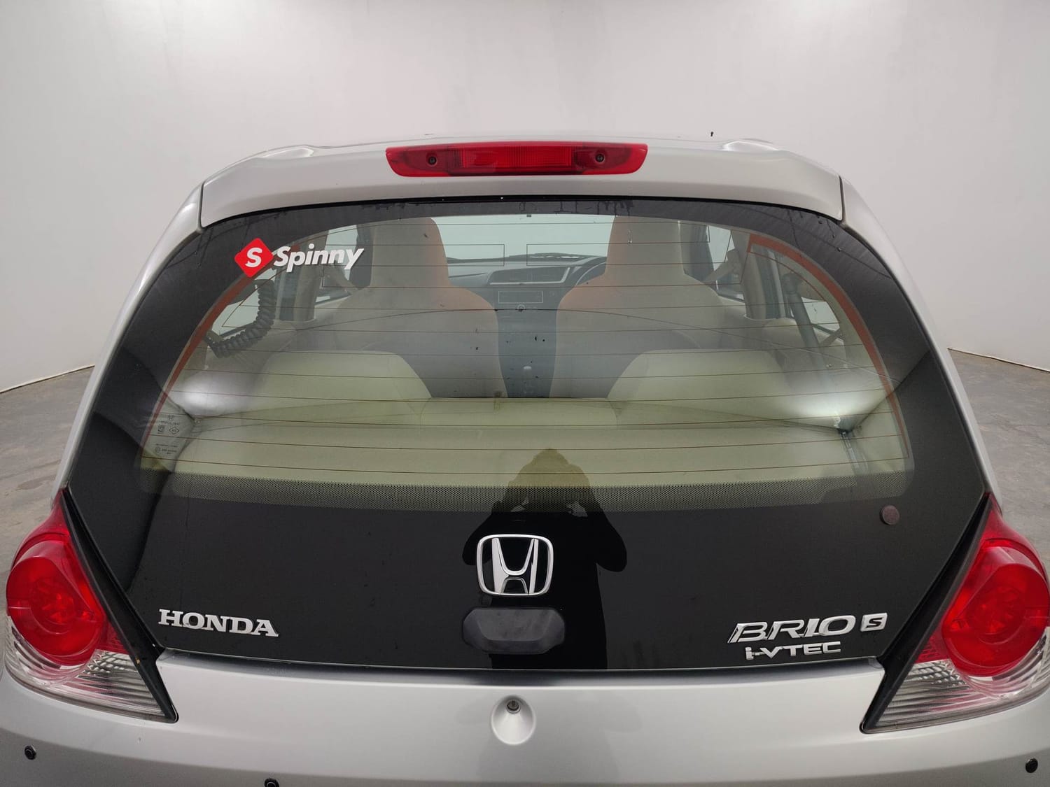 Used 2017 Honda Brio S MT Petrol Manual exterior BACK WINDSHIELD VIEW