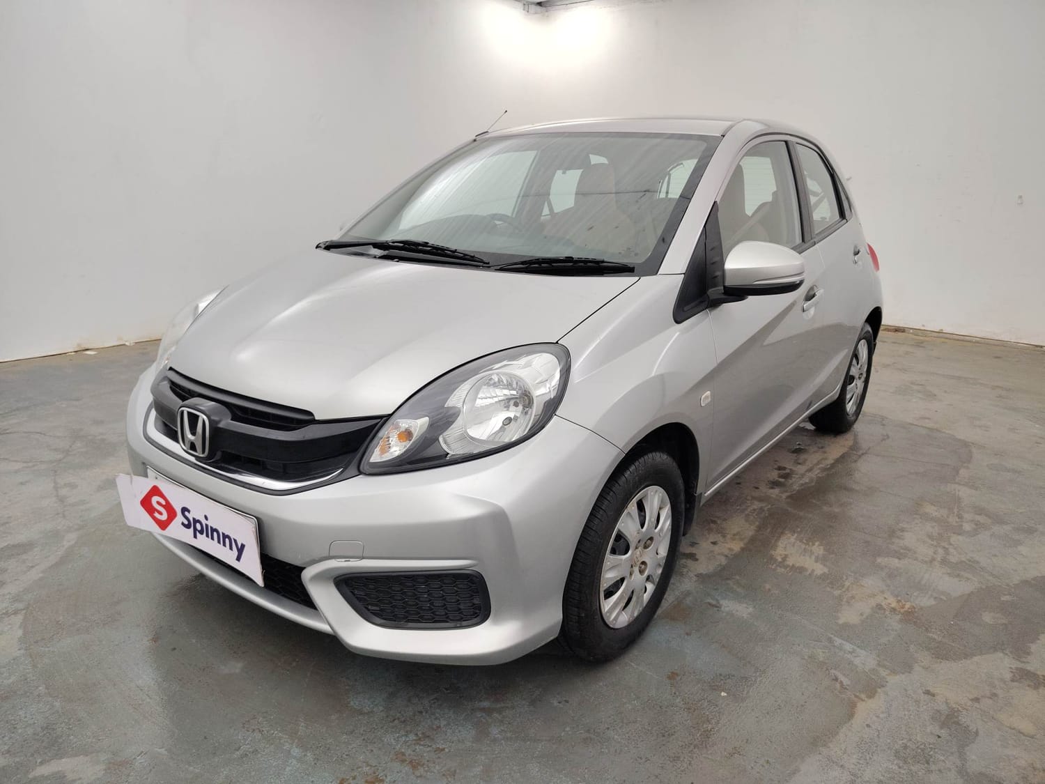 Used 2017 Honda Brio S MT Petrol Manual exterior LEFT FRONT CORNER VIEW