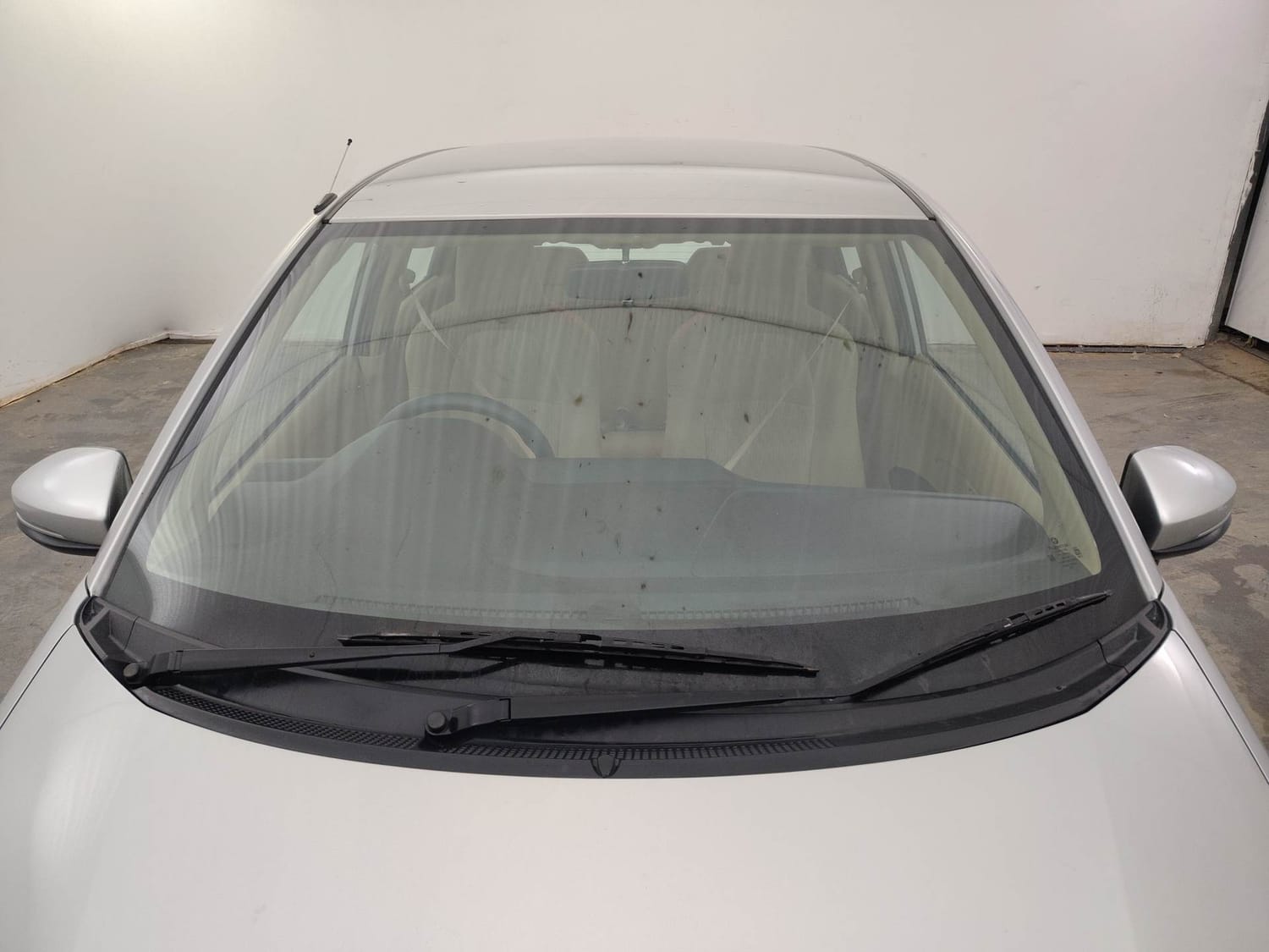 Used 2017 Honda Brio S MT Petrol Manual exterior FRONT WINDSHIELD VIEW