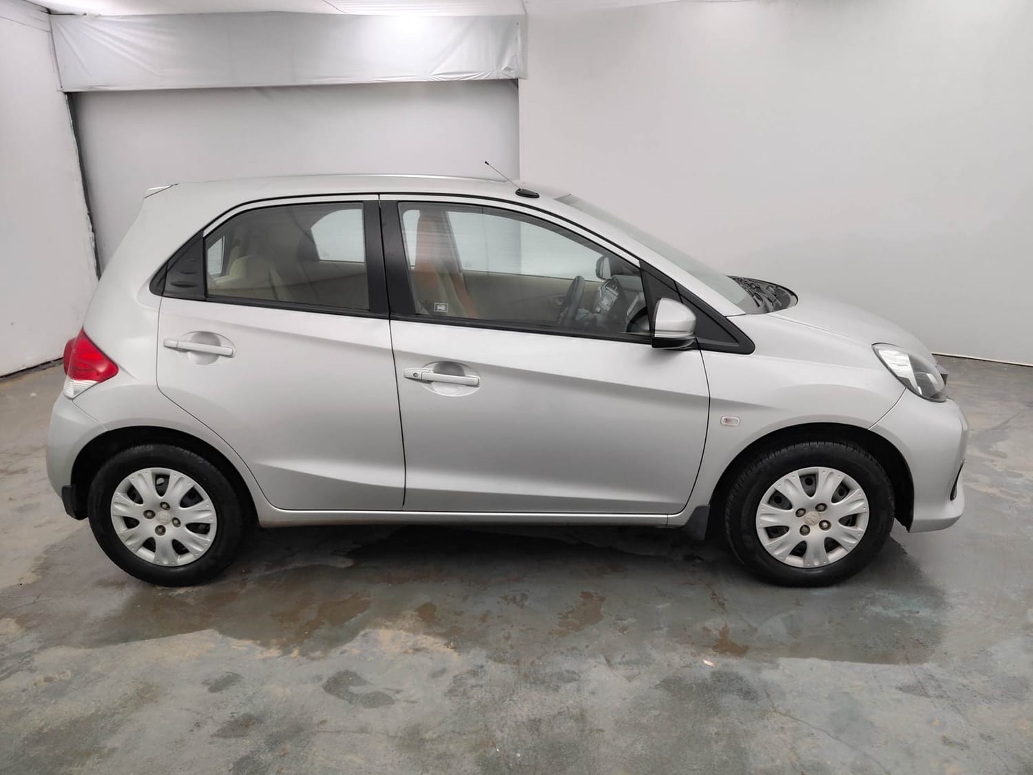 Used 2017 Honda Brio S MT Petrol Manual exterior RIGHT SIDE VIEW