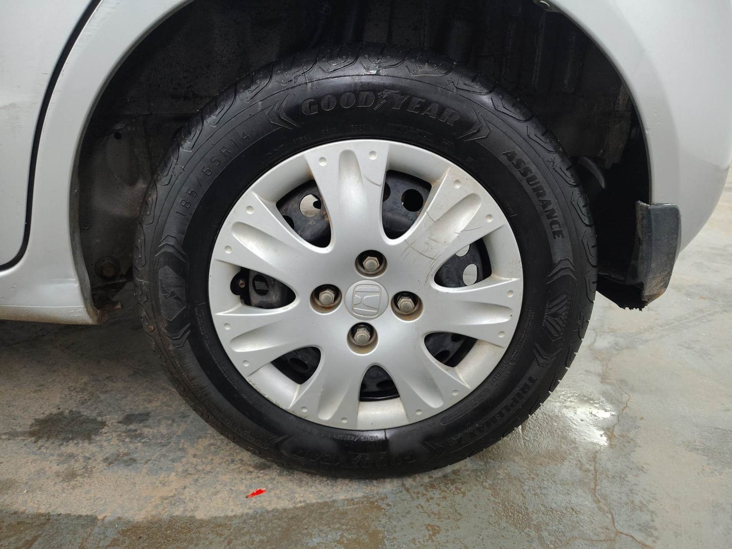 Used 2017 Honda Brio S MT Petrol Manual tyres LEFT REAR TYRE RIM VIEW