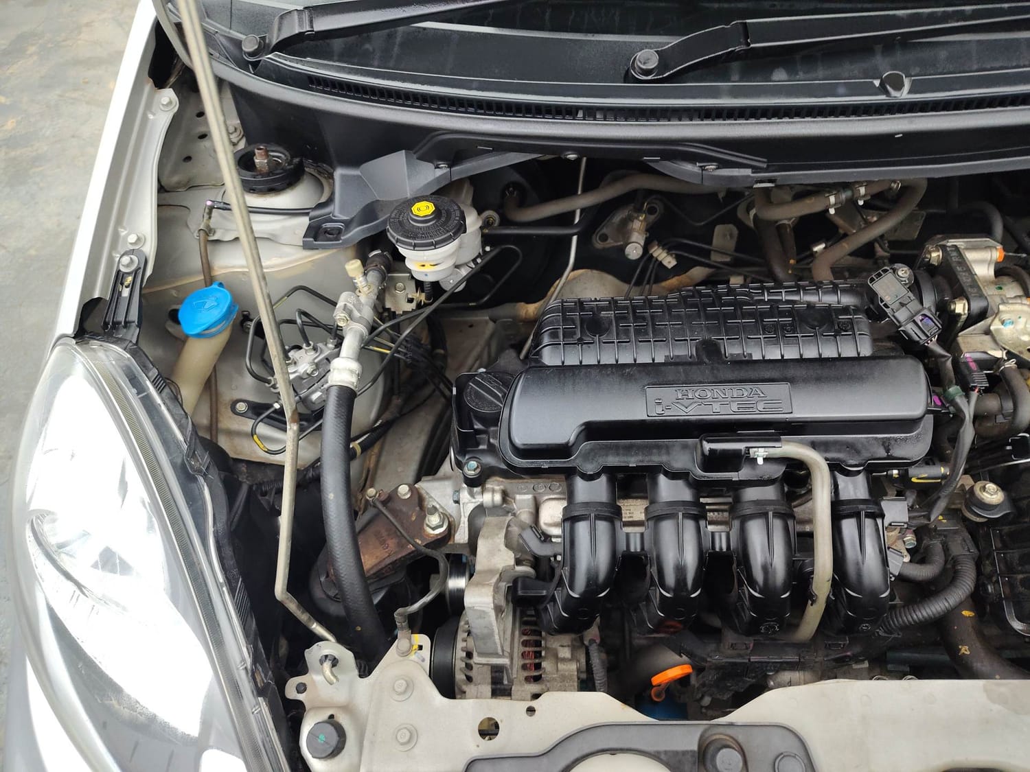 Used 2017 Honda Brio S MT Petrol Manual engine ENGINE RIGHT SIDE VIEW