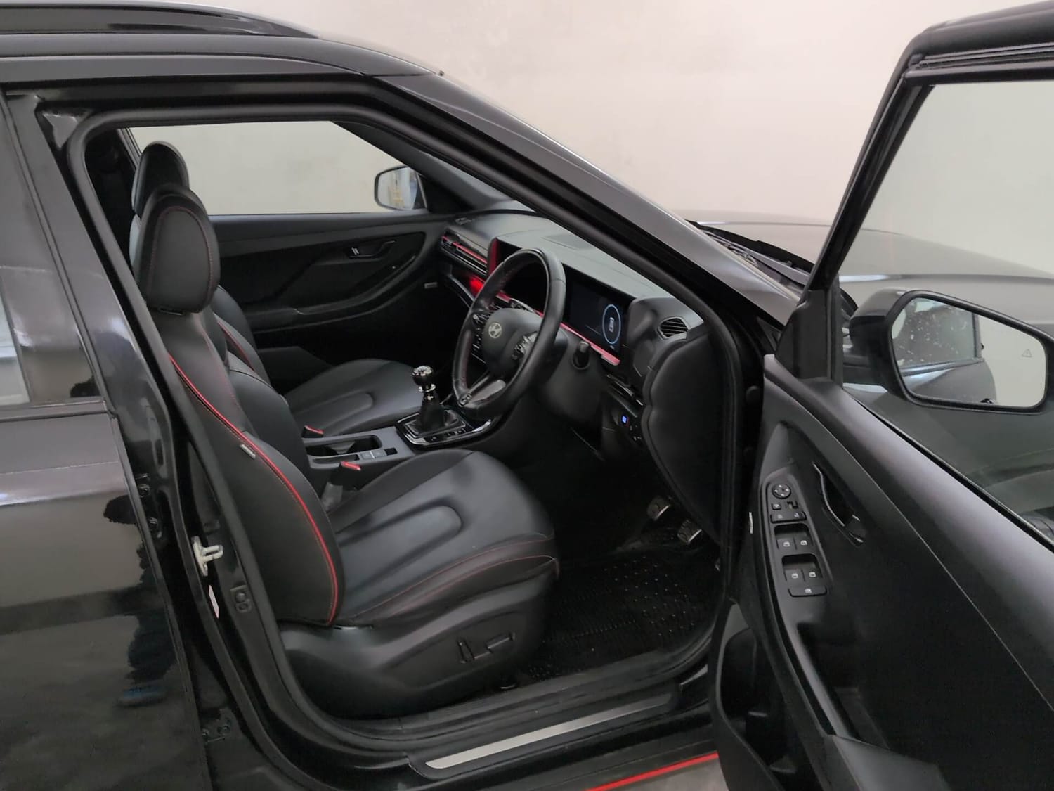 Used 2024 Hyundai Creta N-Line N10 1.5 Turbo MT Petrol Manual interior RIGHT SIDE FRONT DOOR CABIN VIEW