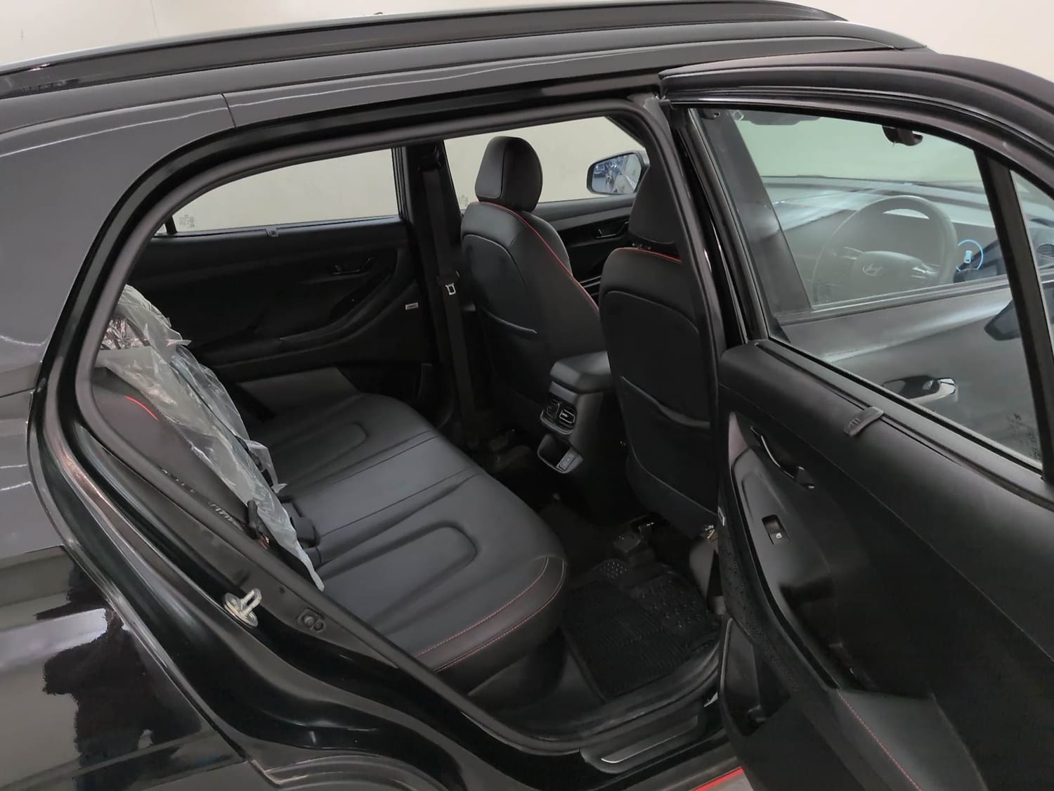 Used 2024 Hyundai Creta N-Line N10 1.5 Turbo MT Petrol Manual interior RIGHT SIDE REAR DOOR CABIN VIEW