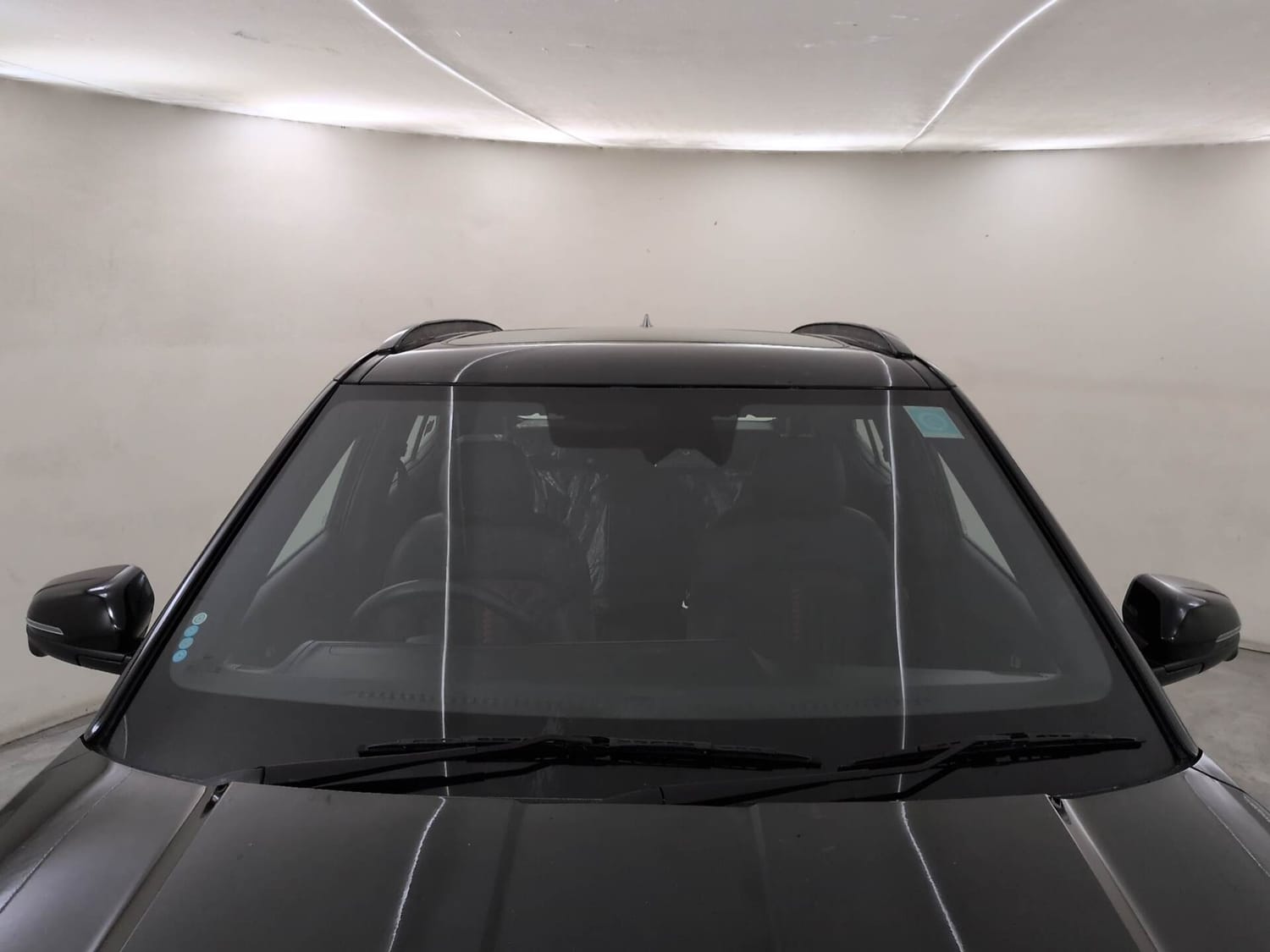 Used 2024 Hyundai Creta N-Line N10 1.5 Turbo MT Petrol Manual exterior FRONT WINDSHIELD VIEW