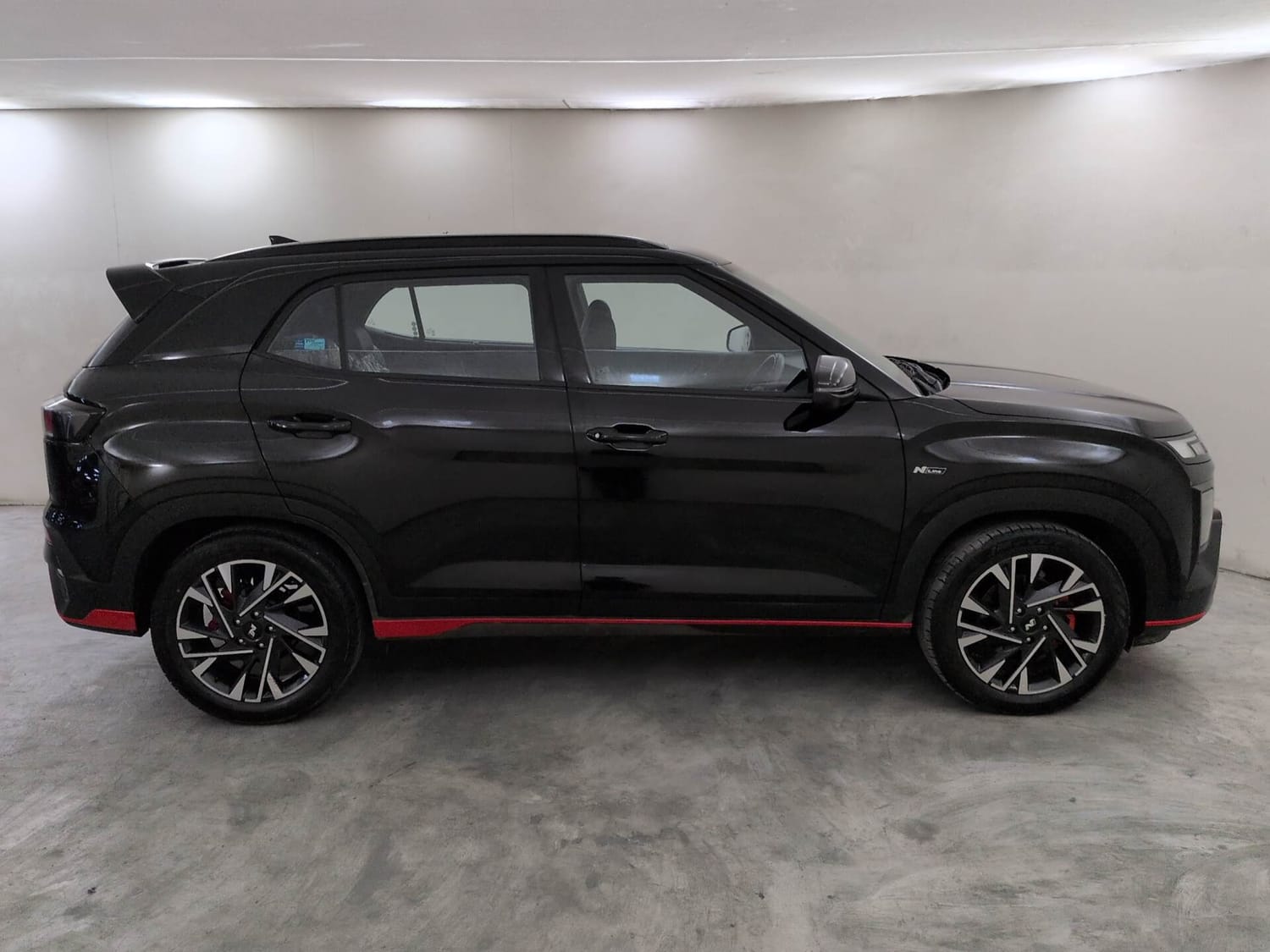 Used 2024 Hyundai Creta N-Line N10 1.5 Turbo MT Petrol Manual exterior RIGHT SIDE VIEW