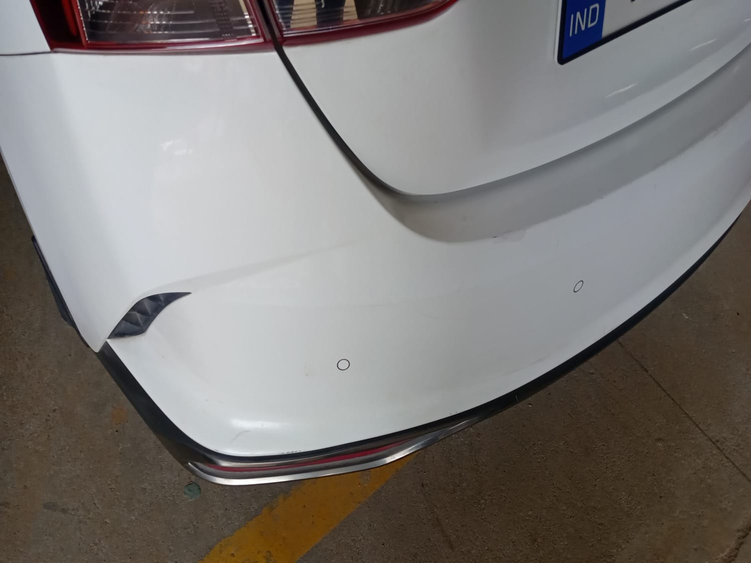 Used 2021 Hyundai Verna SX 1.5 VTVT IVT Petrol Automatic dents MINOR SCRATCH