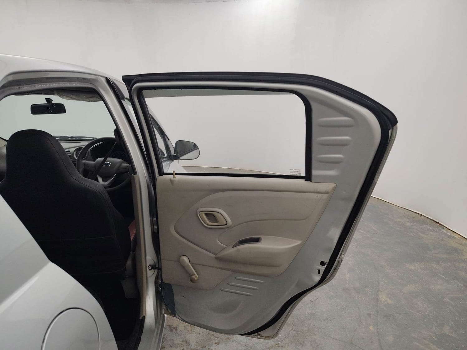 Used 2016 Datsun Redi-GO T (O) Petrol Manual interior RIGHT REAR DOOR OPEN VIEW