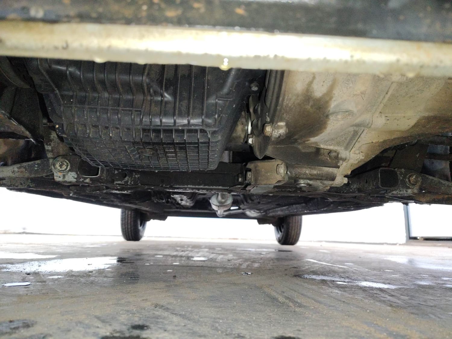 Used 2016 Datsun Redi-GO T (O) Petrol Manual extra FRONT LEFT UNDERBODY VIEW