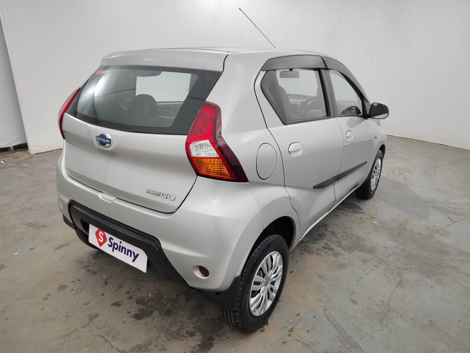 Used 2016 Datsun Redi-GO T (O) Petrol Manual exterior RIGHT REAR CORNER VIEW