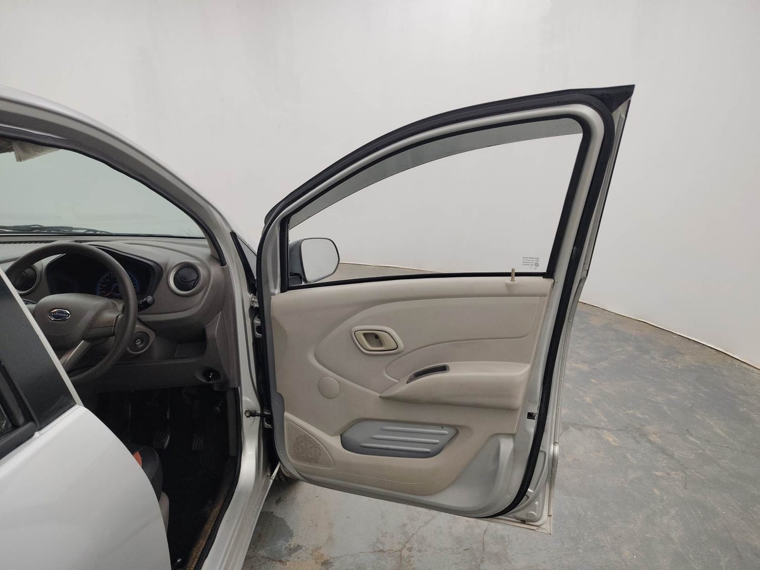 Used 2016 Datsun Redi-GO T (O) Petrol Manual interior RIGHT FRONT DOOR OPEN VIEW