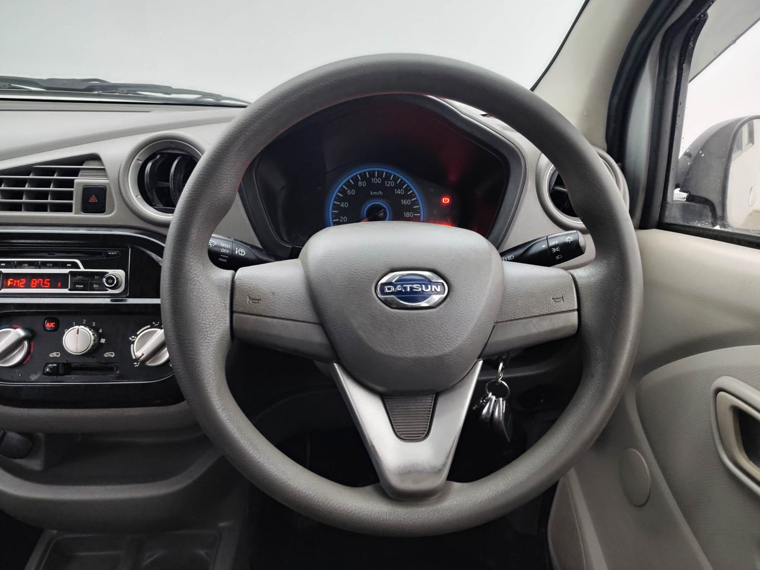 Used 2016 Datsun Redi-GO T (O) Petrol Manual interior STEERING VIEW