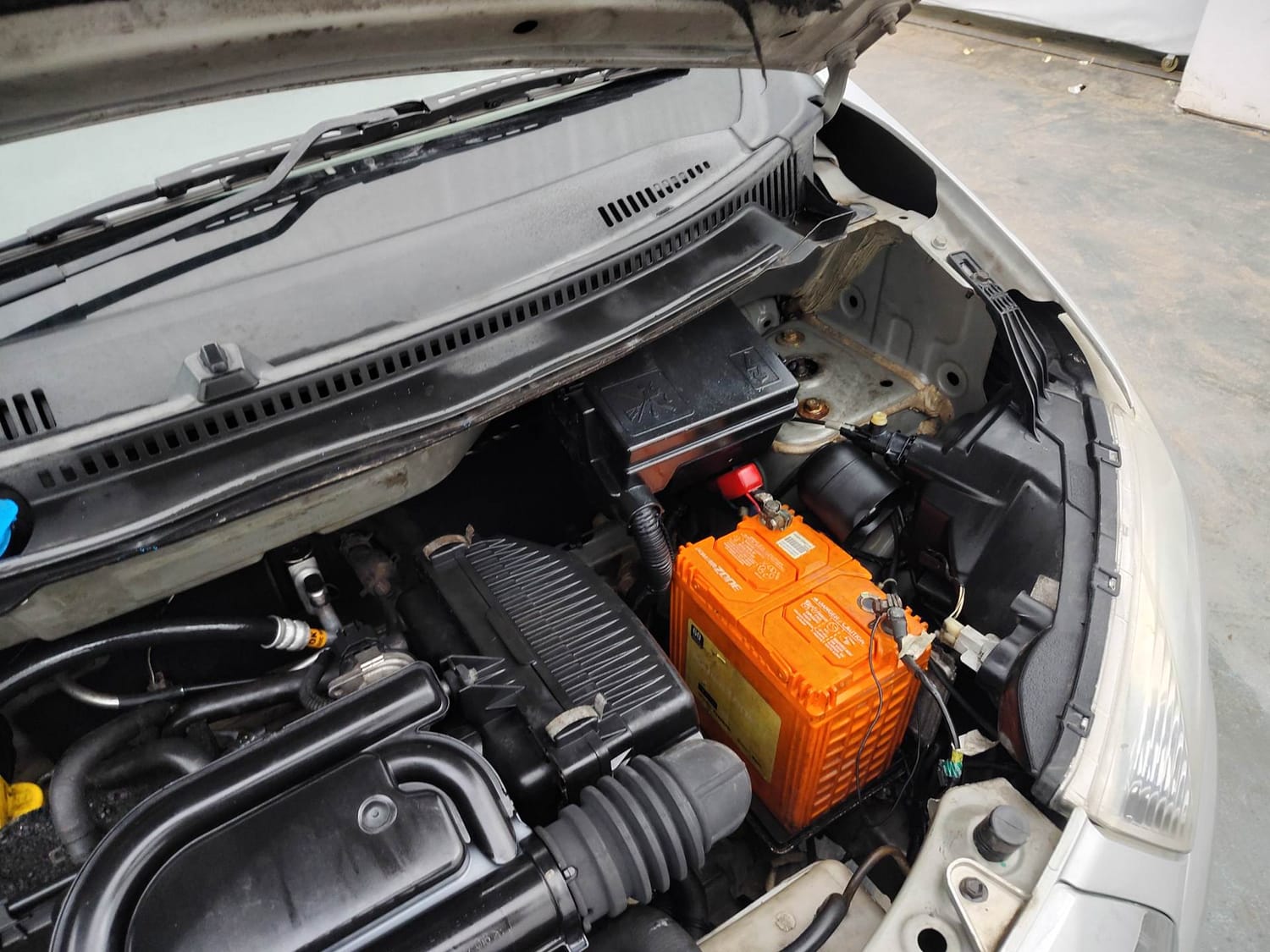 Used 2016 Datsun Redi-GO T (O) Petrol Manual engine ENGINE LEFT SIDE HINGE & APRON VIEW