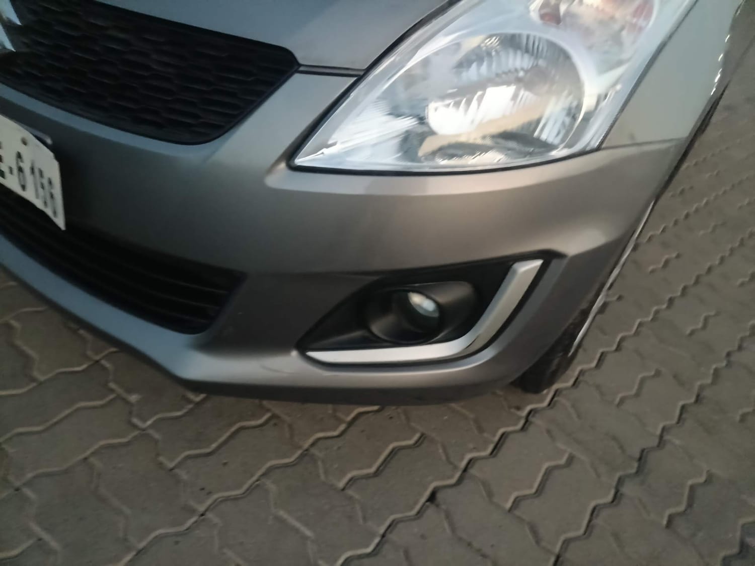 Used 2017 Maruti Suzuki Swift VXi Petrol Manual dents MINOR SCRATCH