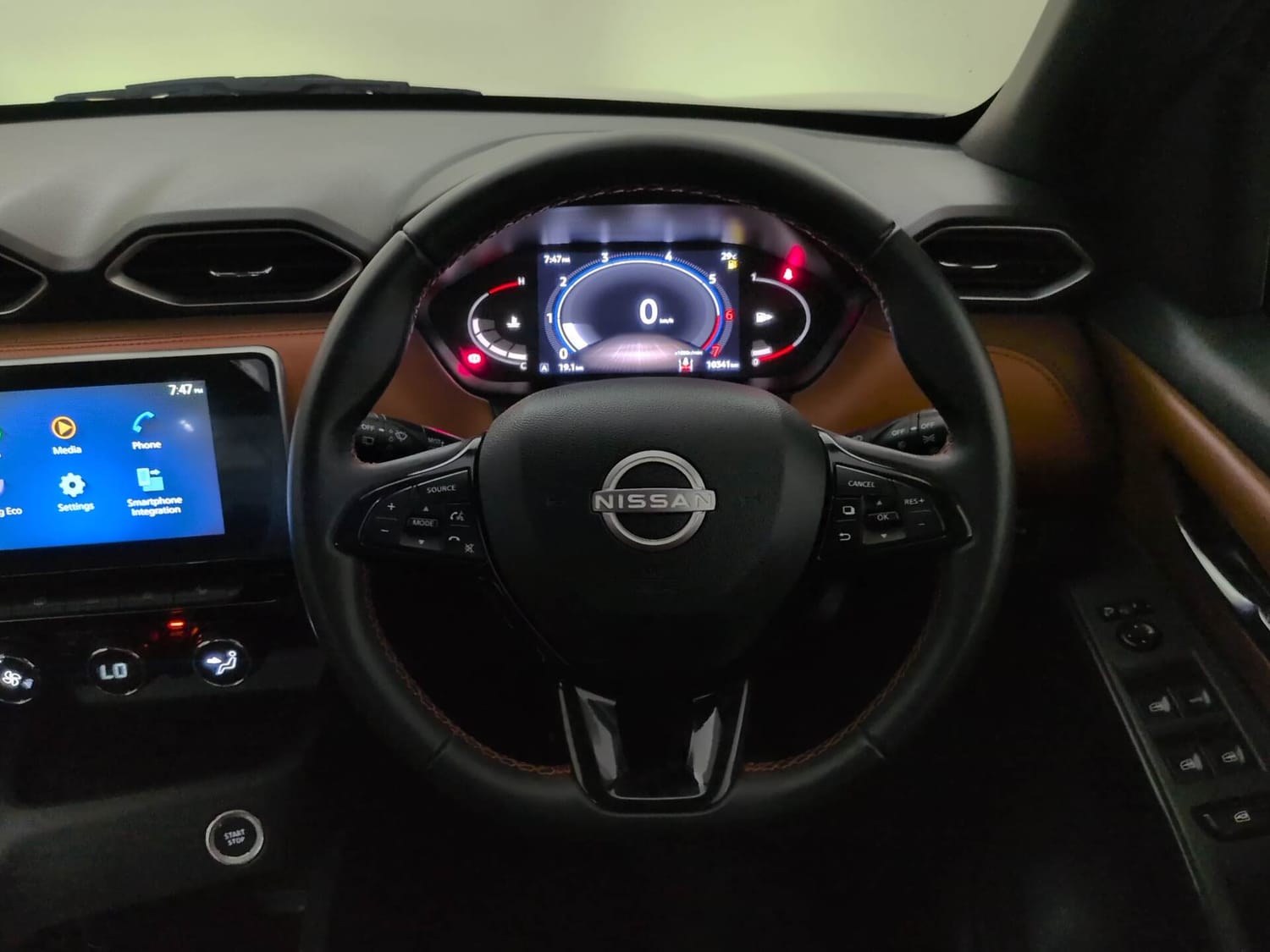 Used 2026 Nissan Magnite Tekna Plus HRAO 1.0 Turbo Petrol MT Dual Tone Petrol Manual interior STEERING VIEW