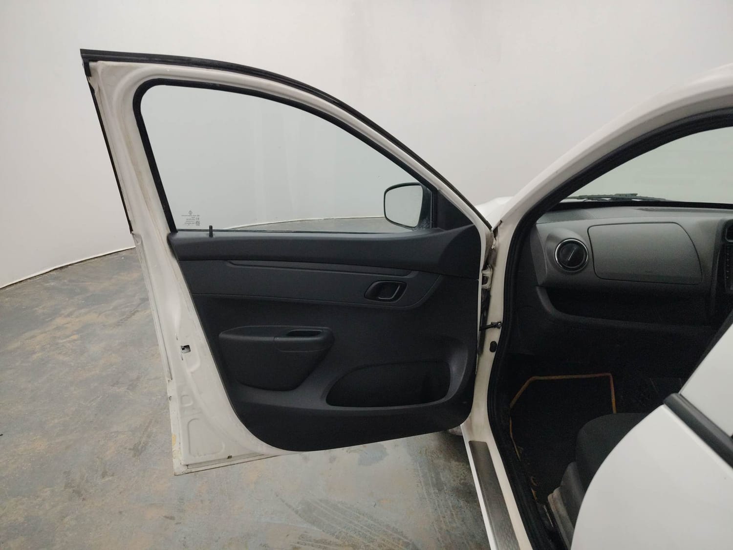 Used 2016 Renault Kwid RXT Petrol Manual interior LEFT FRONT DOOR OPEN VIEW