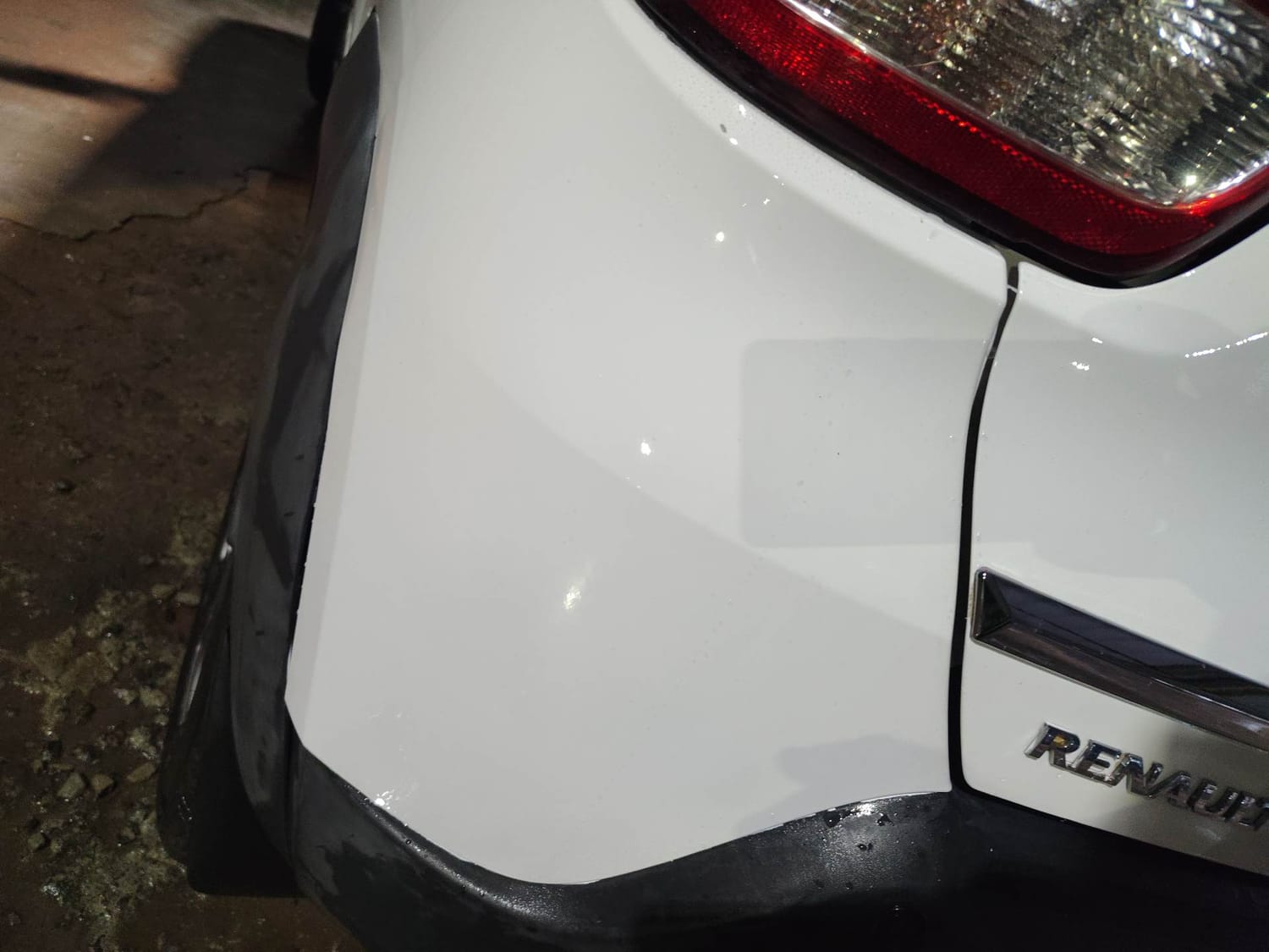 Used 2016 Renault Kwid RXT Petrol Manual dents MINOR SCRATCH
