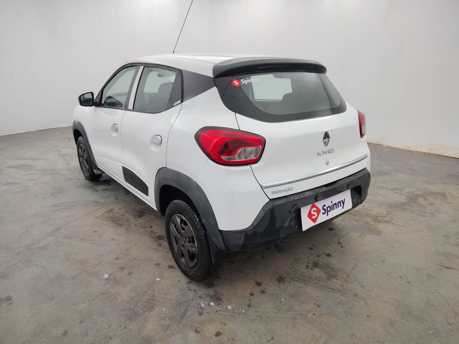 Used 2016 Renault Kwid RXT Petrol Manual exterior LEFT REAR CORNER VIEW