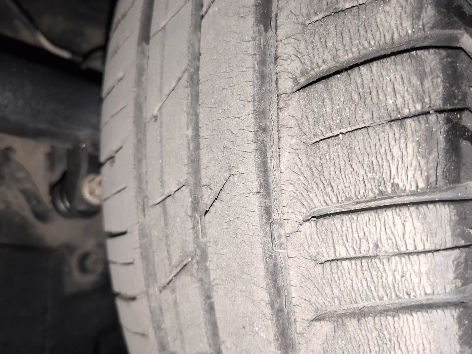 Used 2021 Tata Punch Adventure MT Petrol Manual tyres RIGHT FRONT TYRE TREAD VIEW