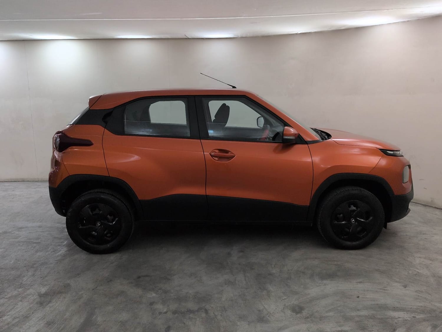 Used 2021 Tata Punch Adventure MT Petrol Manual exterior RIGHT SIDE VIEW