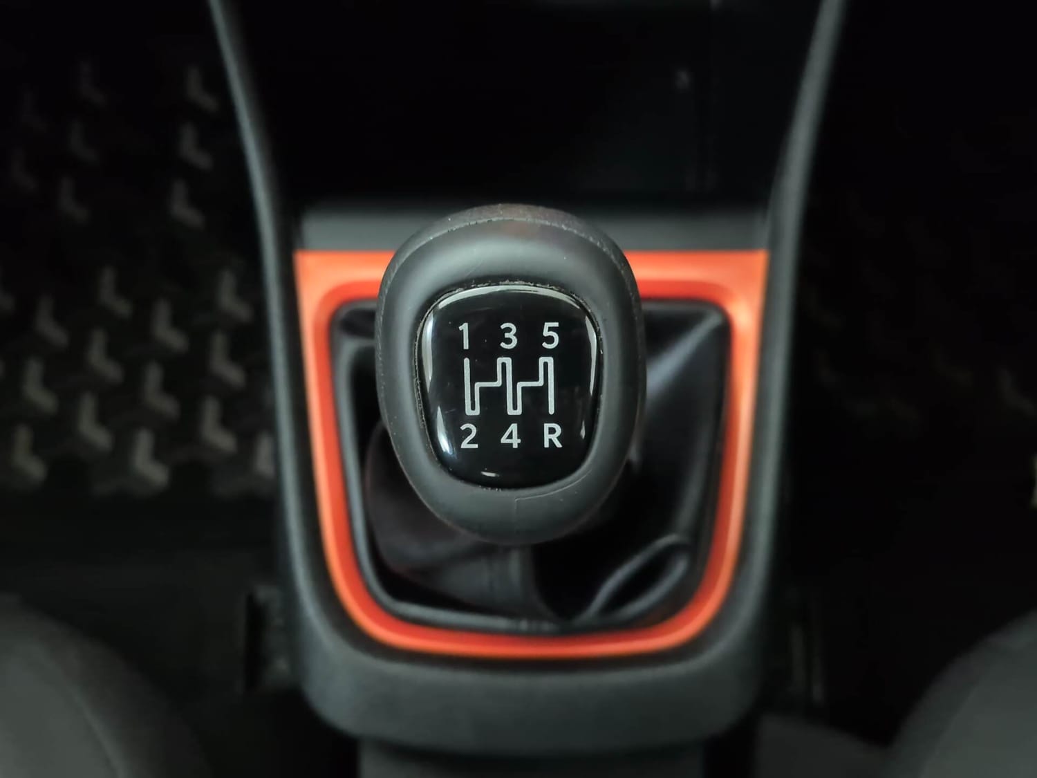 Used 2021 Tata Punch Adventure MT Petrol Manual interior GEAR  KNOB VIEW