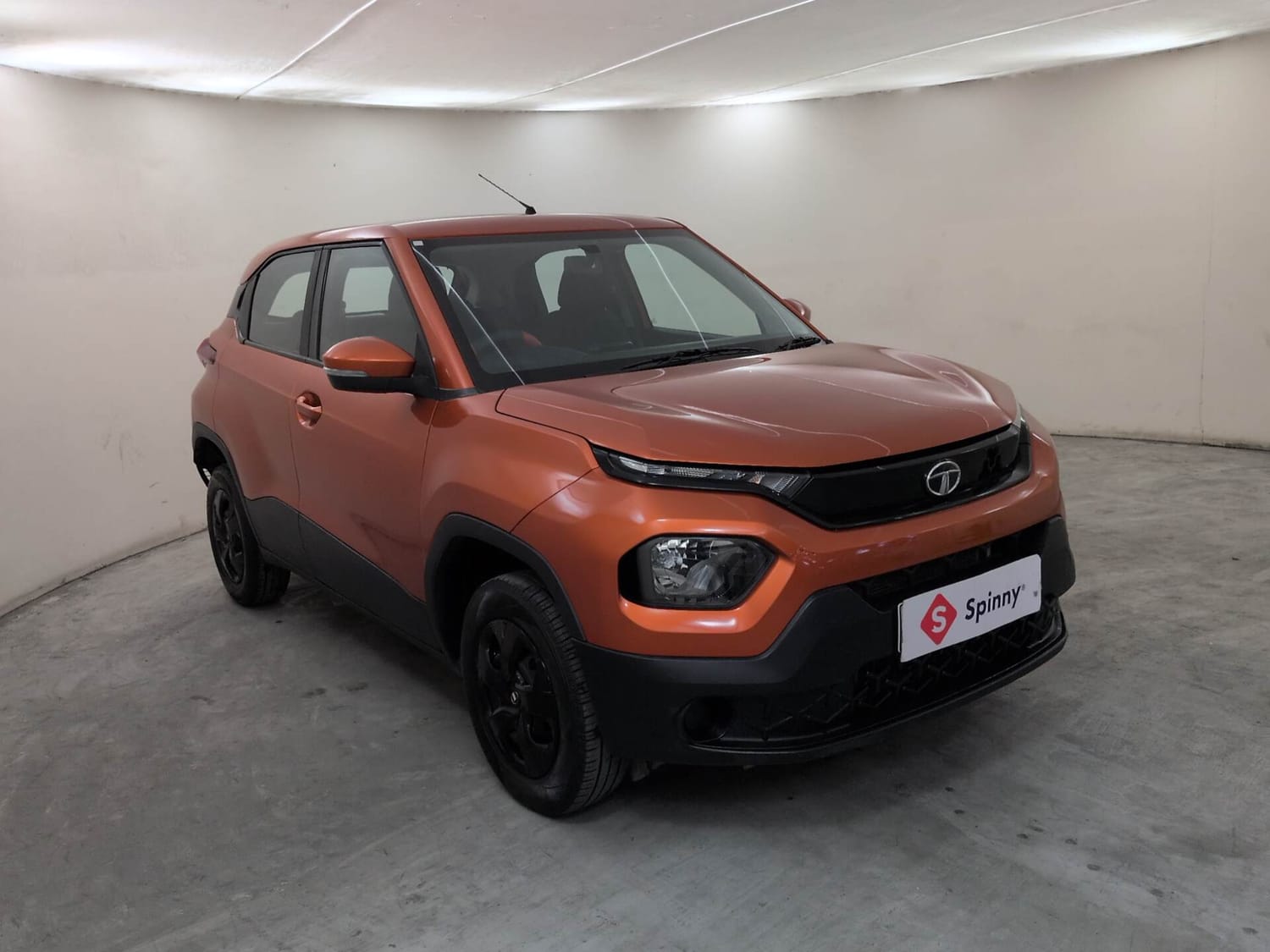 Used 2021 Tata Punch Adventure MT Petrol Manual exterior RIGHT FRONT CORNER VIEW