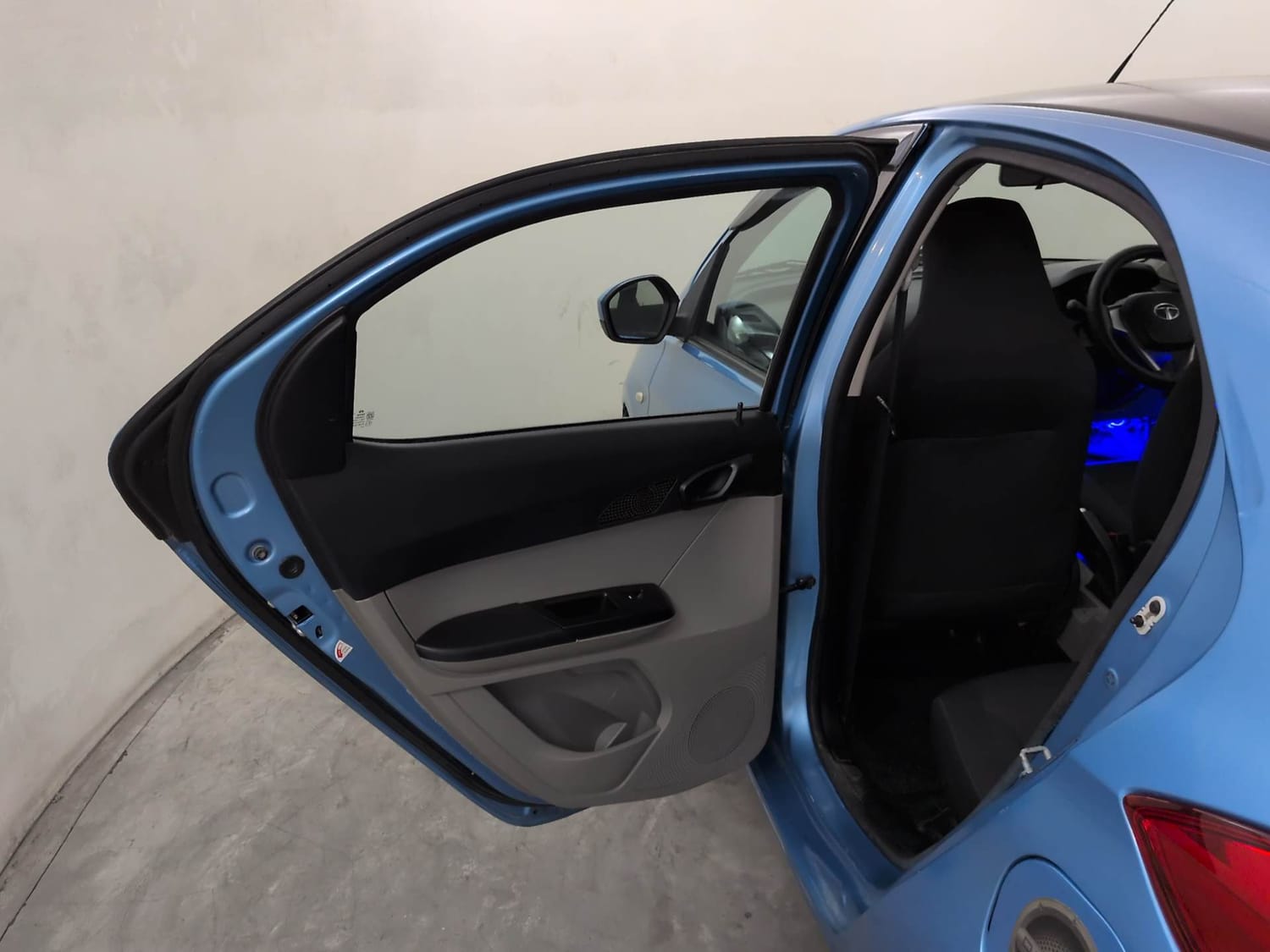 Used 2017 Tata Tiago Revotorq XT Diesel Manual interior LEFT REAR DOOR OPEN VIEW
