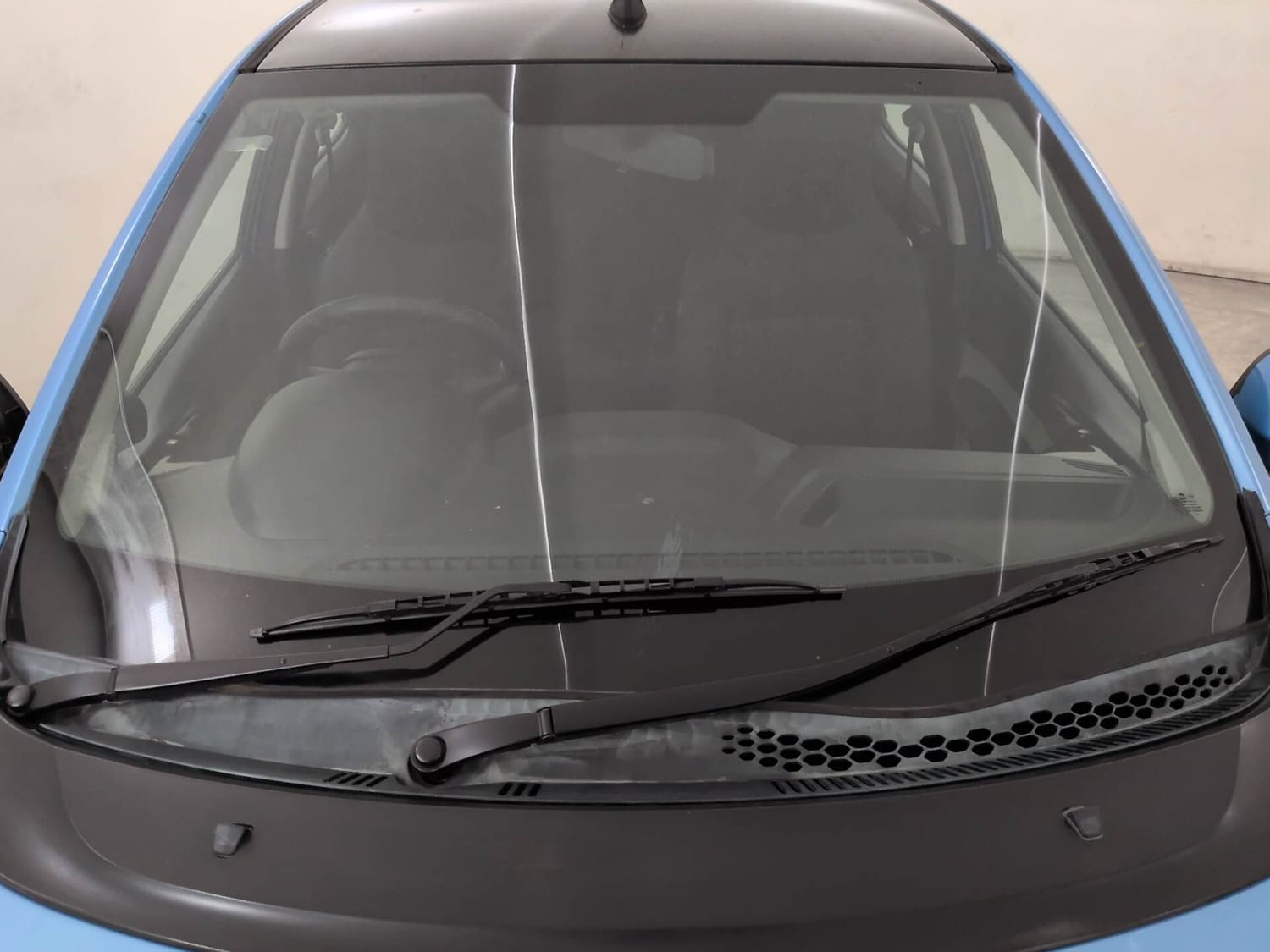Used 2017 Tata Tiago Revotorq XT Diesel Manual exterior FRONT WINDSHIELD VIEW