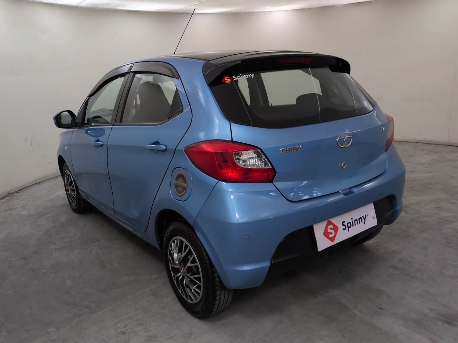 Used 2017 Tata Tiago Revotorq XT Diesel Manual exterior LEFT REAR CORNER VIEW