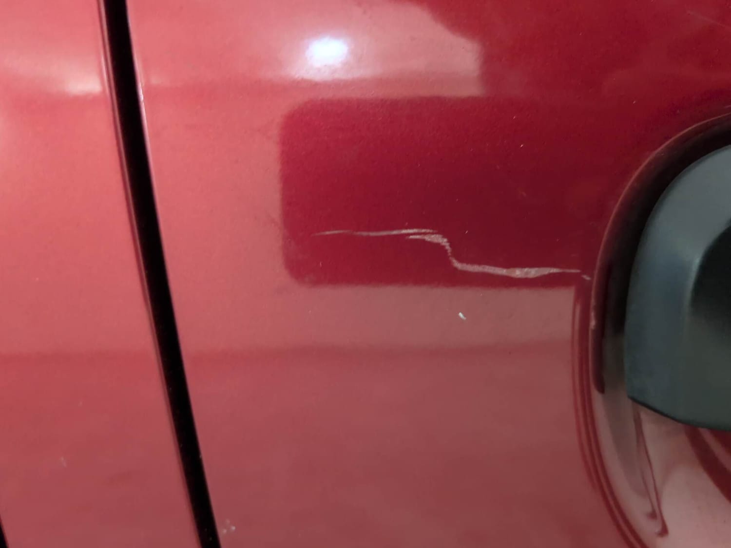 Used 2016 Renault Kwid RXT Petrol Manual dents MINOR SCRATCH