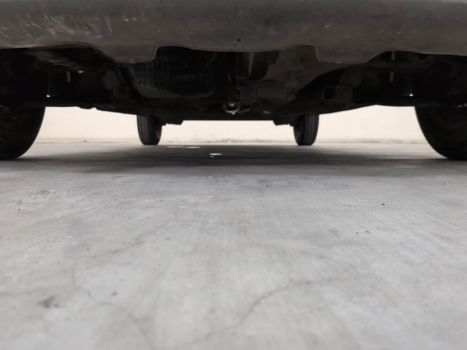 Used 2016 Renault Kwid RXT Petrol Manual extra FRONT LEFT UNDERBODY VIEW
