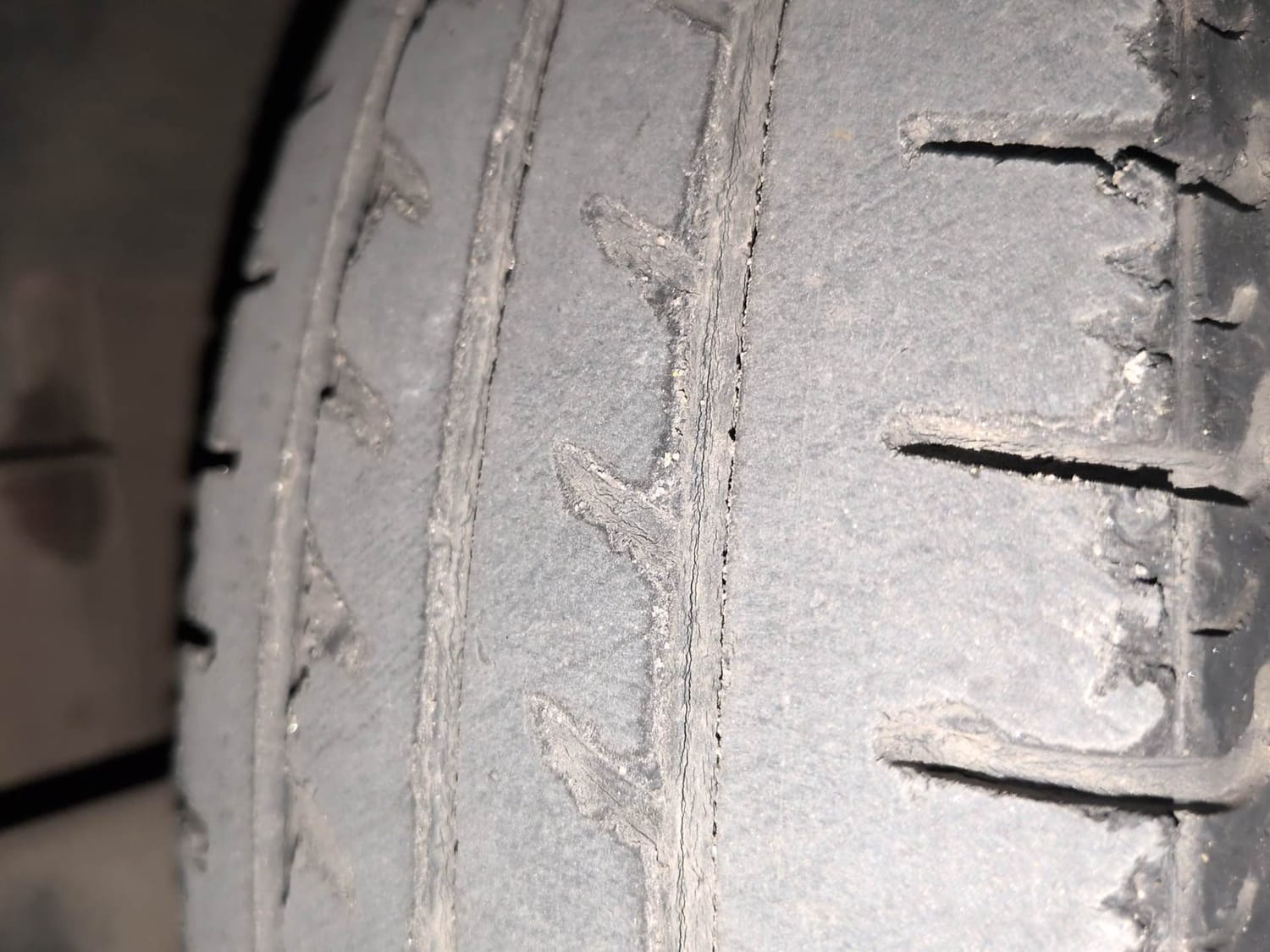 Used 2016 Renault Kwid RXT Petrol Manual tyres RIGHT FRONT TYRE TREAD VIEW
