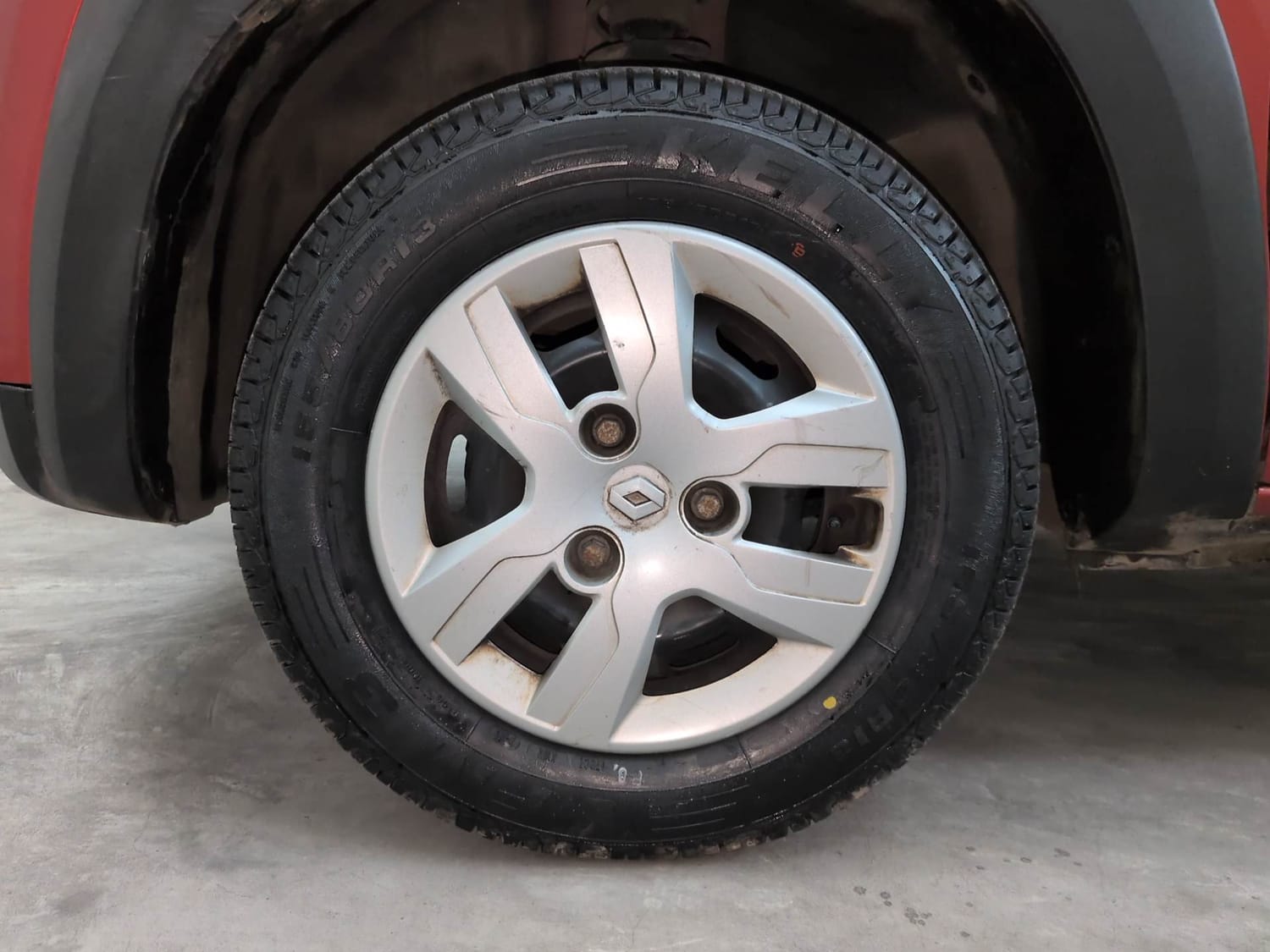 Used 2016 Renault Kwid RXT Petrol Manual tyres LEFT FRONT TYRE RIM VIEW