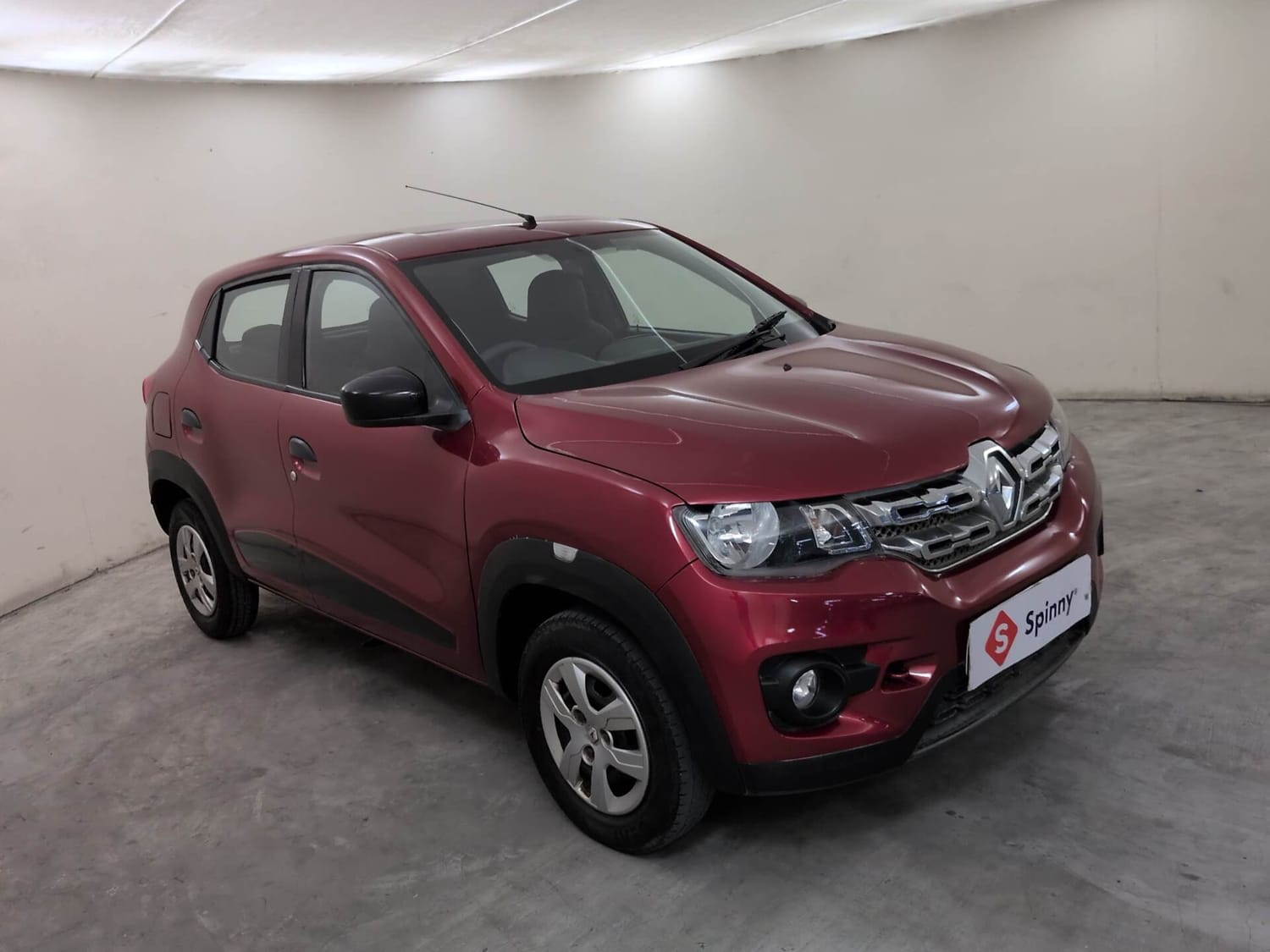 Used 2016 Renault Kwid RXT Petrol Manual exterior RIGHT FRONT CORNER VIEW