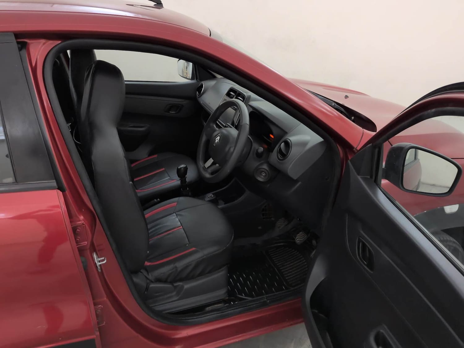 Used 2016 Renault Kwid RXT Petrol Manual interior RIGHT SIDE FRONT DOOR CABIN VIEW