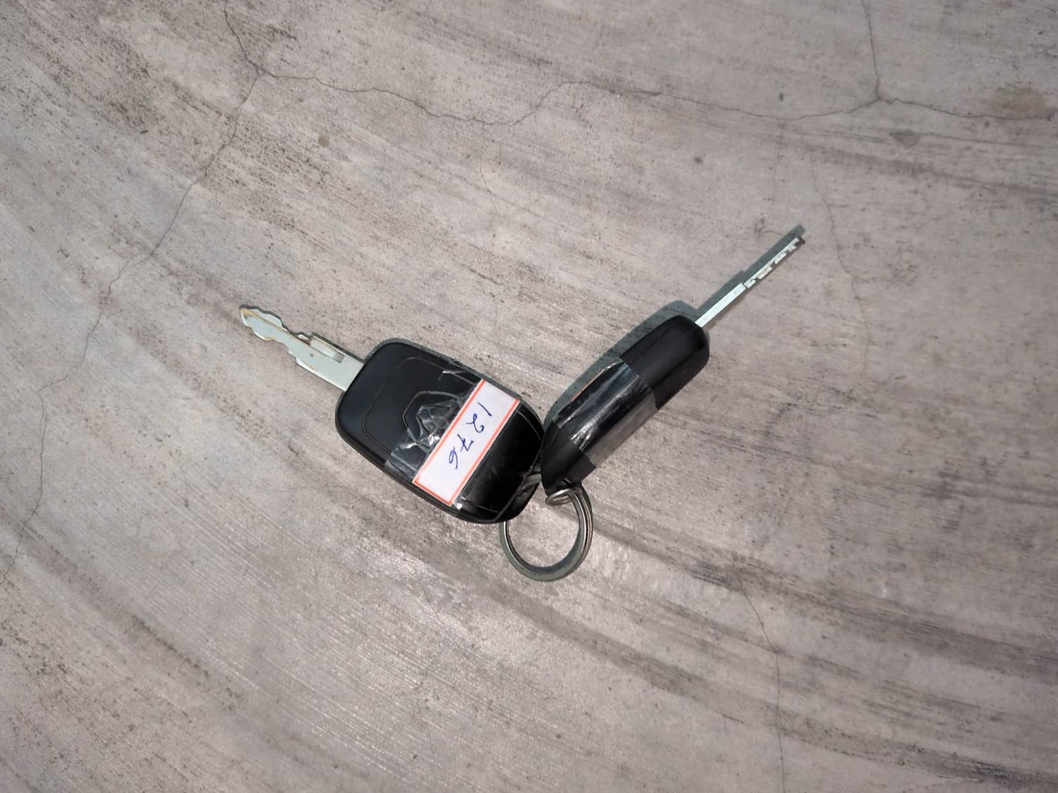 Used 2016 Renault Kwid RXT Petrol Manual extra CAR KEY VIEW