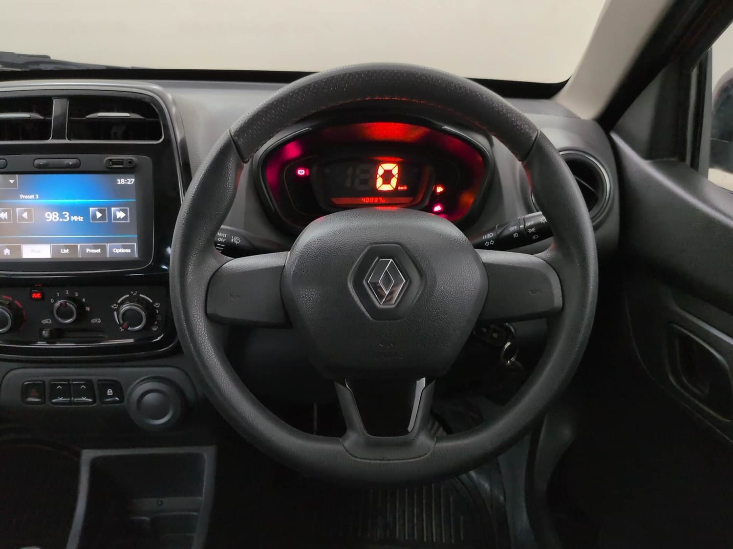 Used 2016 Renault Kwid RXT Petrol Manual interior STEERING VIEW