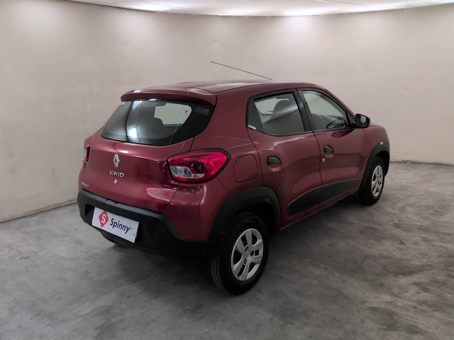 Used 2016 Renault Kwid RXT Petrol Manual exterior RIGHT REAR CORNER VIEW