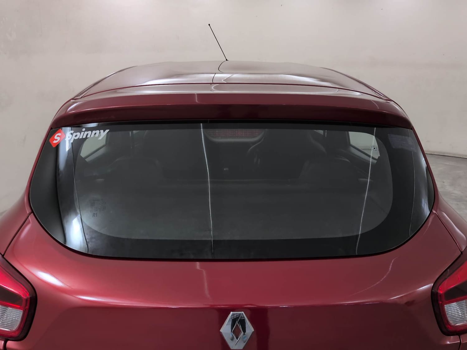 Used 2016 Renault Kwid RXT Petrol Manual exterior BACK WINDSHIELD VIEW