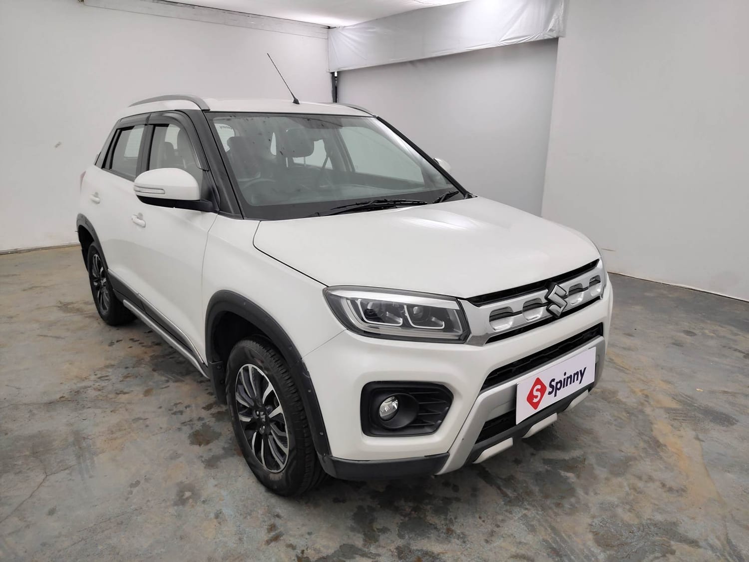 Used 2021 maruti-suzuki Vitara Brezza ZXi Plus Petrol Manual exterior RIGHT FRONT CORNER VIEW
