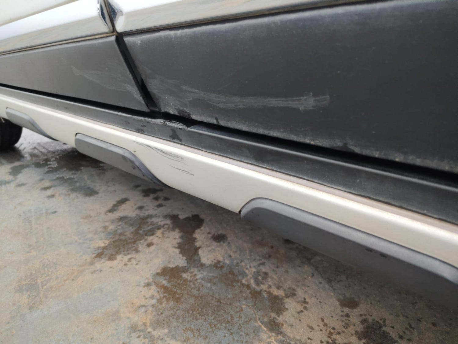 Used 2021 maruti-suzuki Vitara Brezza ZXi Plus Petrol Manual dents MINOR SCRATCH