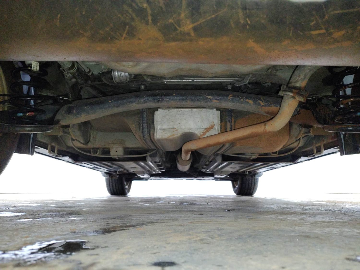Used 2021 maruti-suzuki Vitara Brezza ZXi Plus Petrol Manual extra REAR UNDERBODY VIEW (TAKEN FROM REAR)