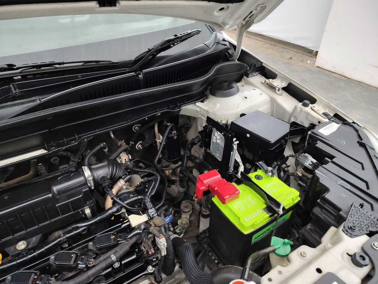 Used 2021 maruti-suzuki Vitara Brezza ZXi Plus Petrol Manual engine ENGINE LEFT SIDE HINGE & APRON VIEW