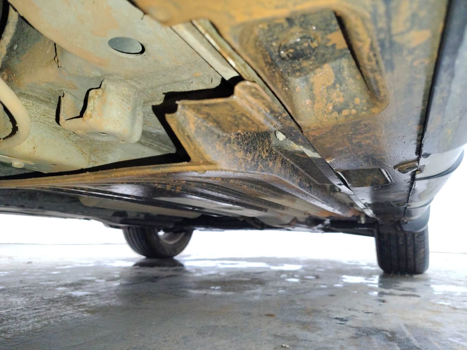 Used 2021 maruti-suzuki Vitara Brezza ZXi Plus Petrol Manual extra REAR RIGHT UNDERBODY VIEW