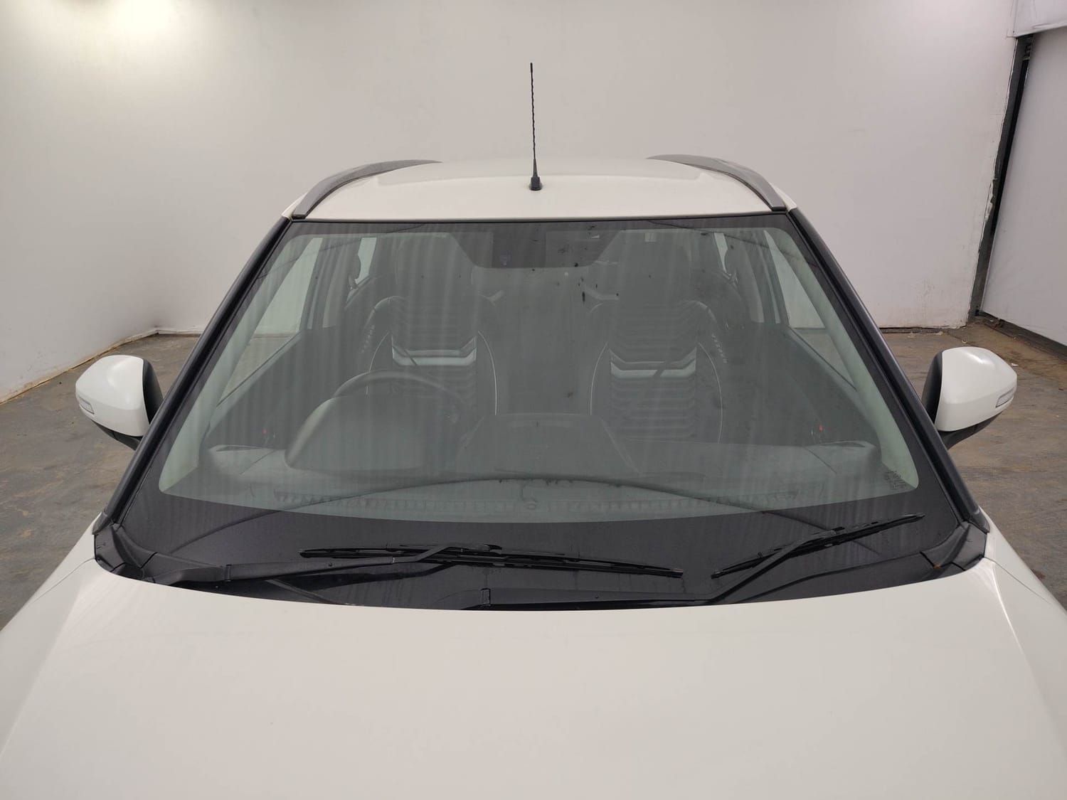 Used 2021 maruti-suzuki Vitara Brezza ZXi Plus Petrol Manual exterior FRONT WINDSHIELD VIEW