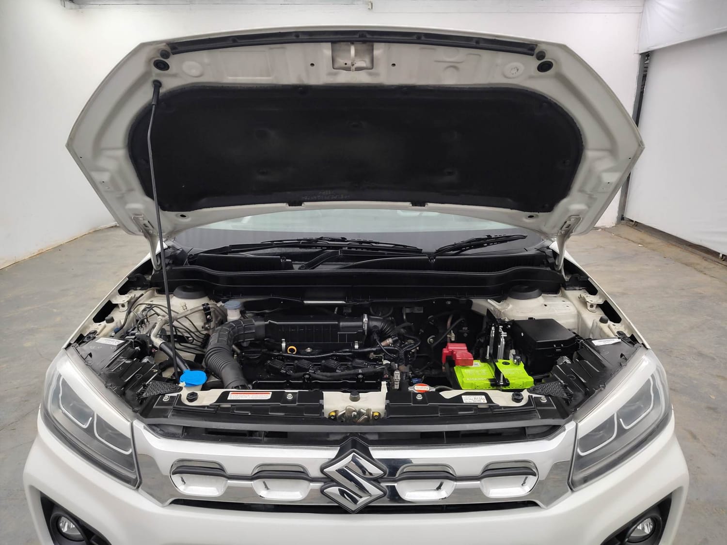Used 2021 maruti-suzuki Vitara Brezza ZXi Plus Petrol Manual engine ENGINE & BONNET OPEN FRONT VIEW