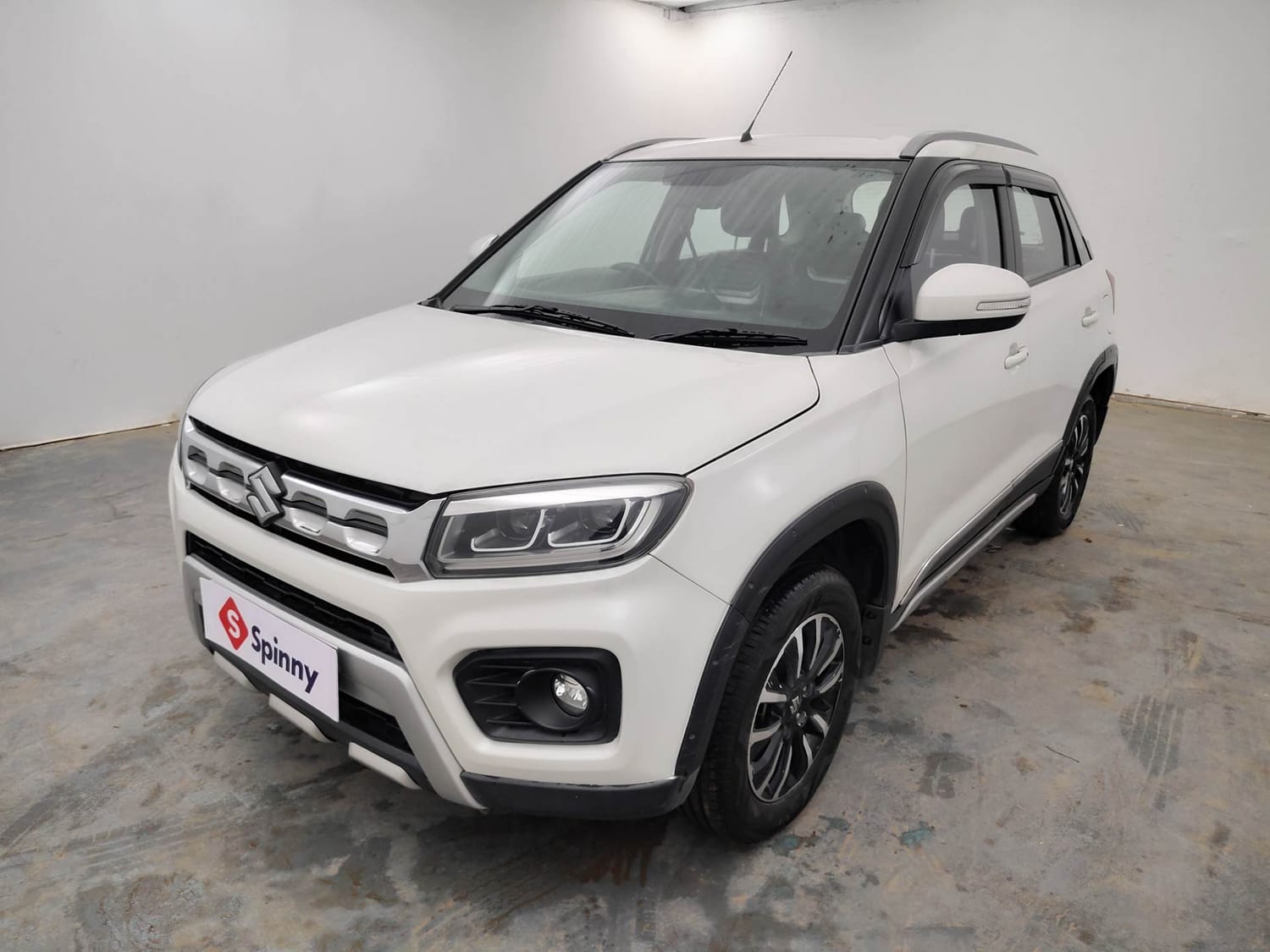 Used 2021 maruti-suzuki Vitara Brezza ZXi Plus Petrol Manual exterior LEFT FRONT CORNER VIEW
