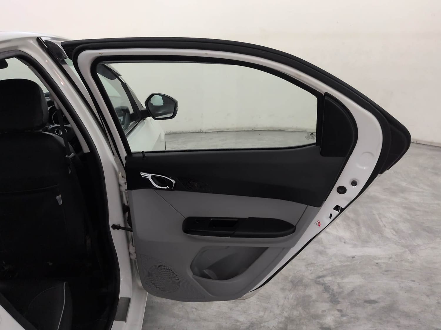 Used 2020 Tata Tiago XZA Plus Petrol Automatic interior RIGHT REAR DOOR OPEN VIEW