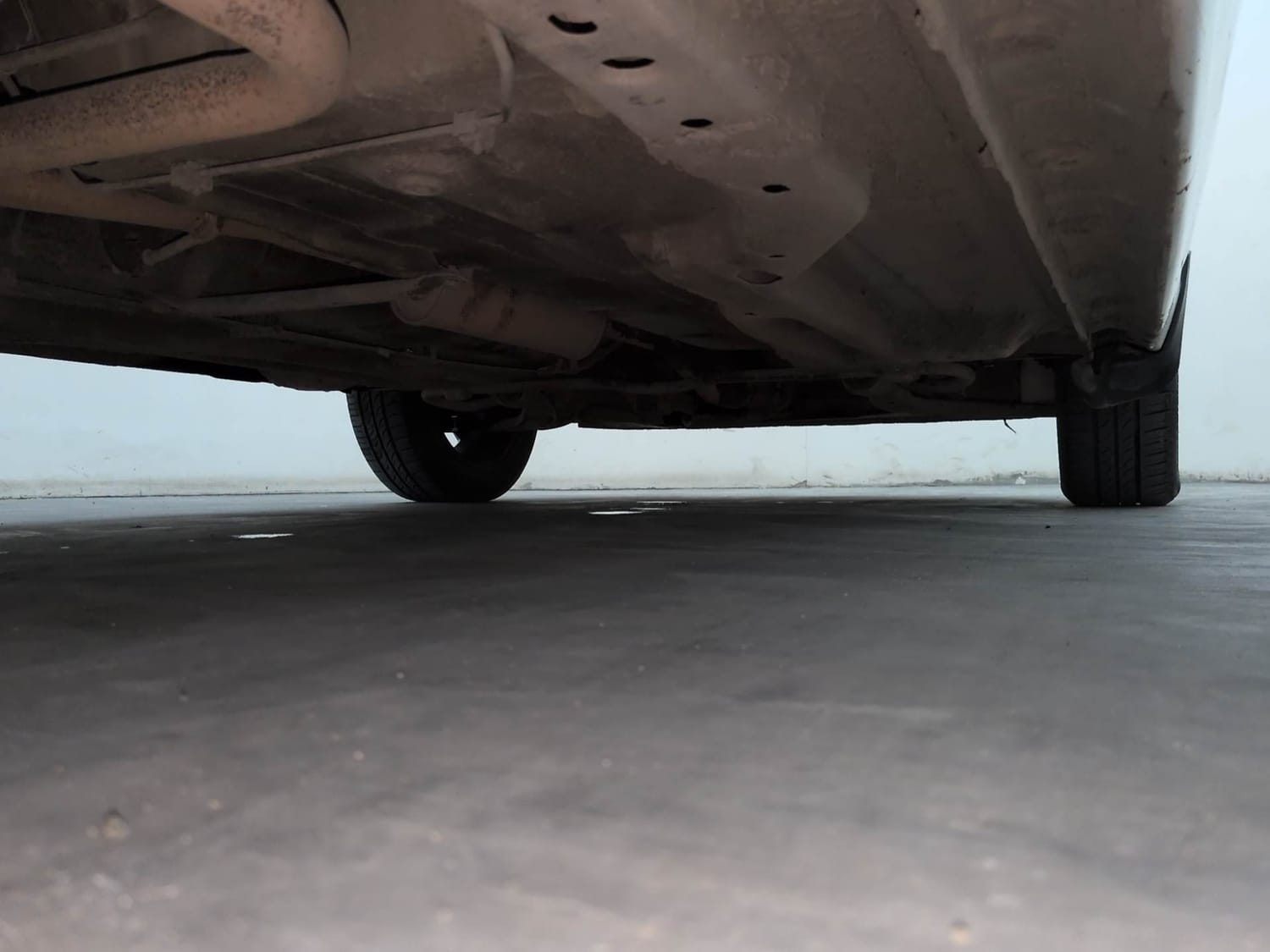 Used 2020 Tata Tiago XZA Plus Petrol Automatic extra REAR RIGHT UNDERBODY VIEW