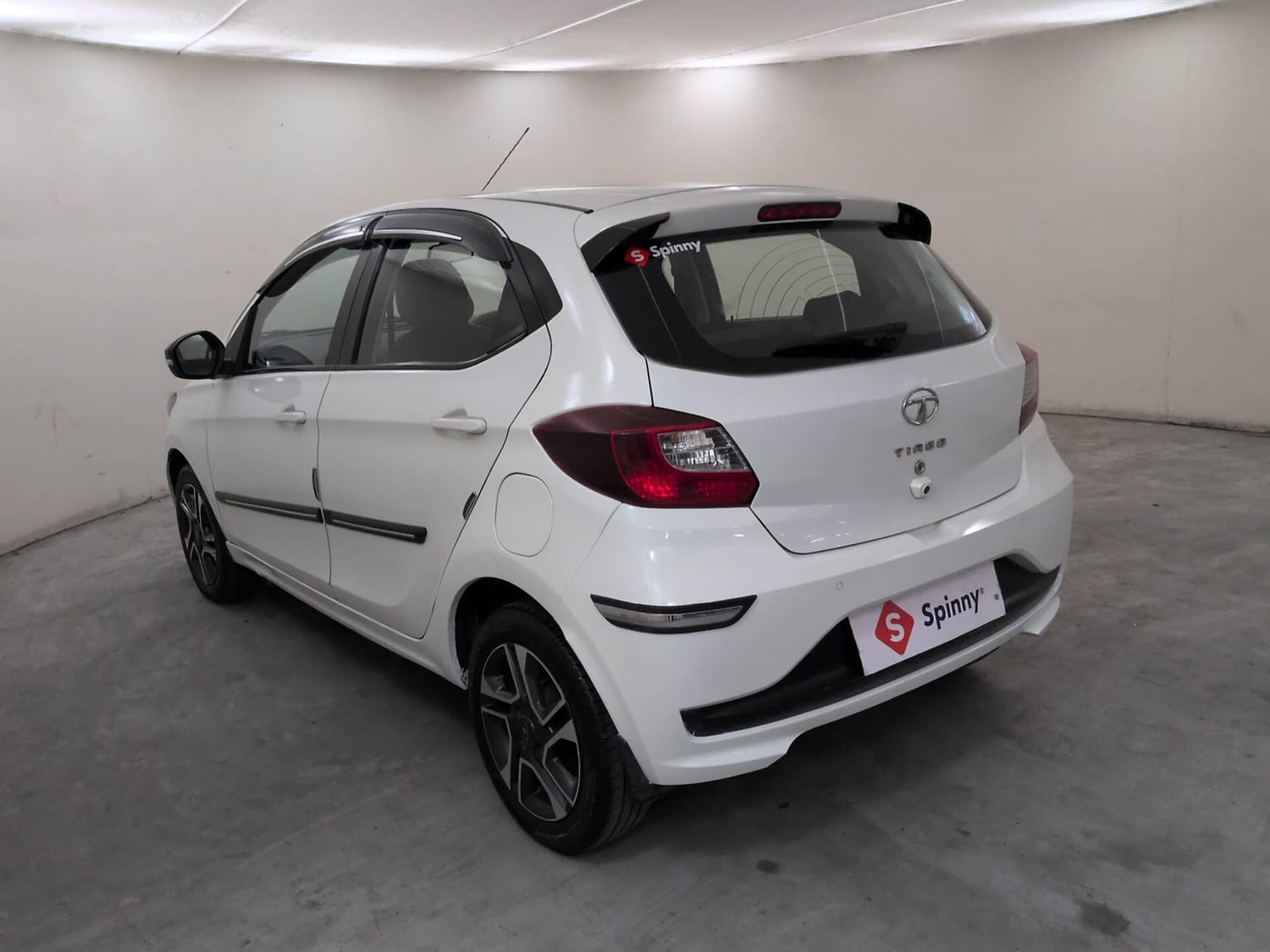 Used 2020 Tata Tiago XZA Plus Petrol Automatic exterior LEFT REAR CORNER VIEW